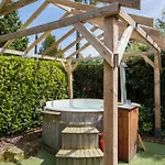 公寓 Great - Nature - Outside Hottub En Sauna *