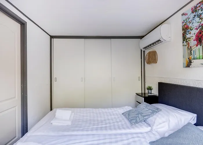 Great - Nature - Outside Hottub En Sauna * Voorthuizen